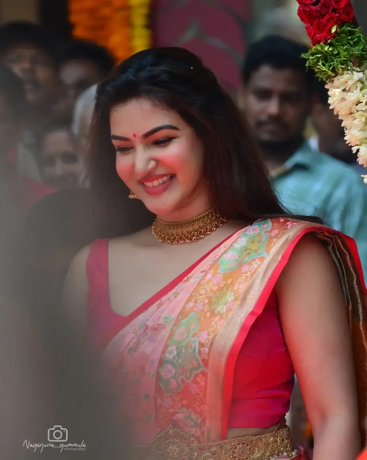 INDIAN ACTRESS HONEY ROSE SMILING IMAGES IN RED SAREE 4